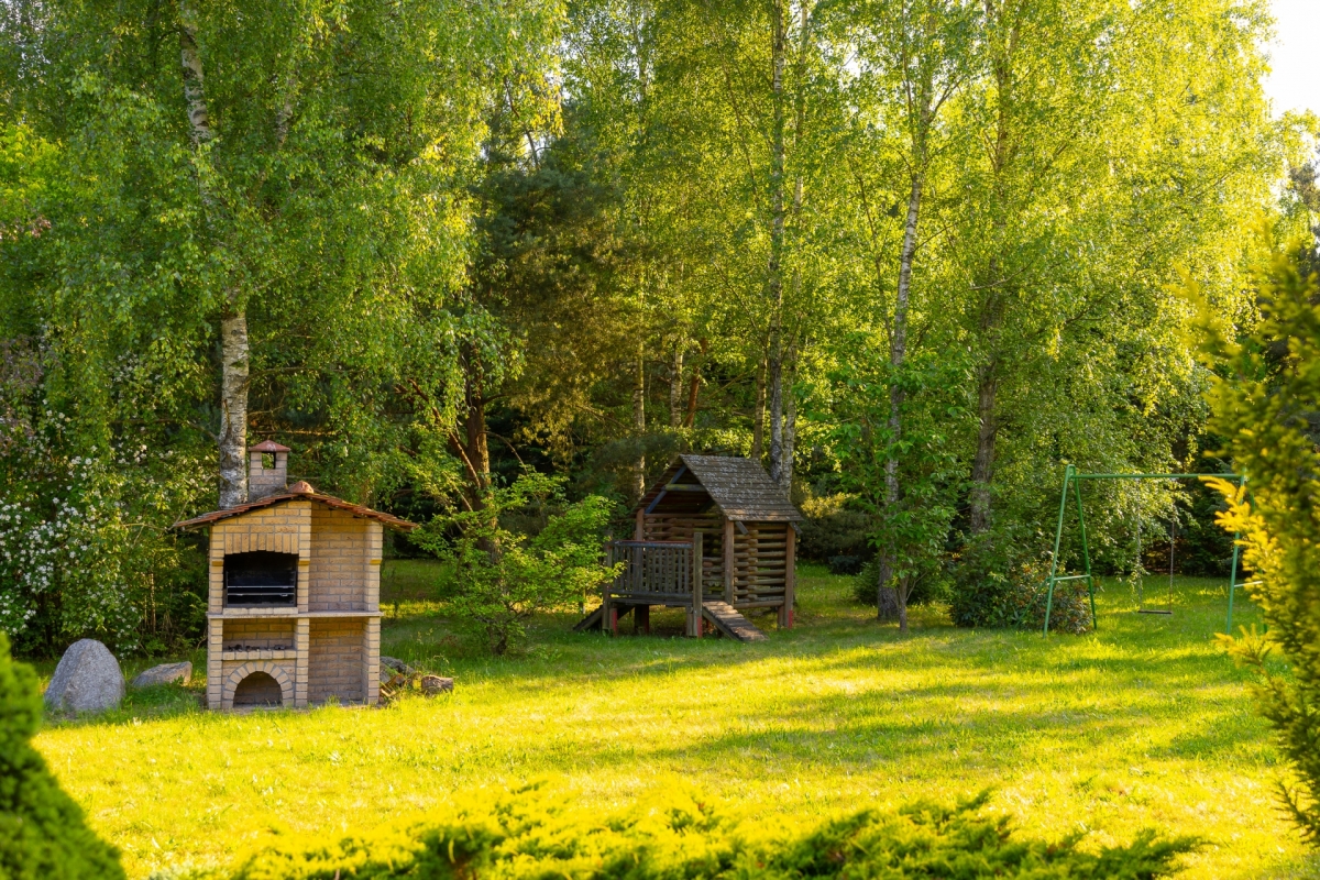 Grill i domek dla dzieci